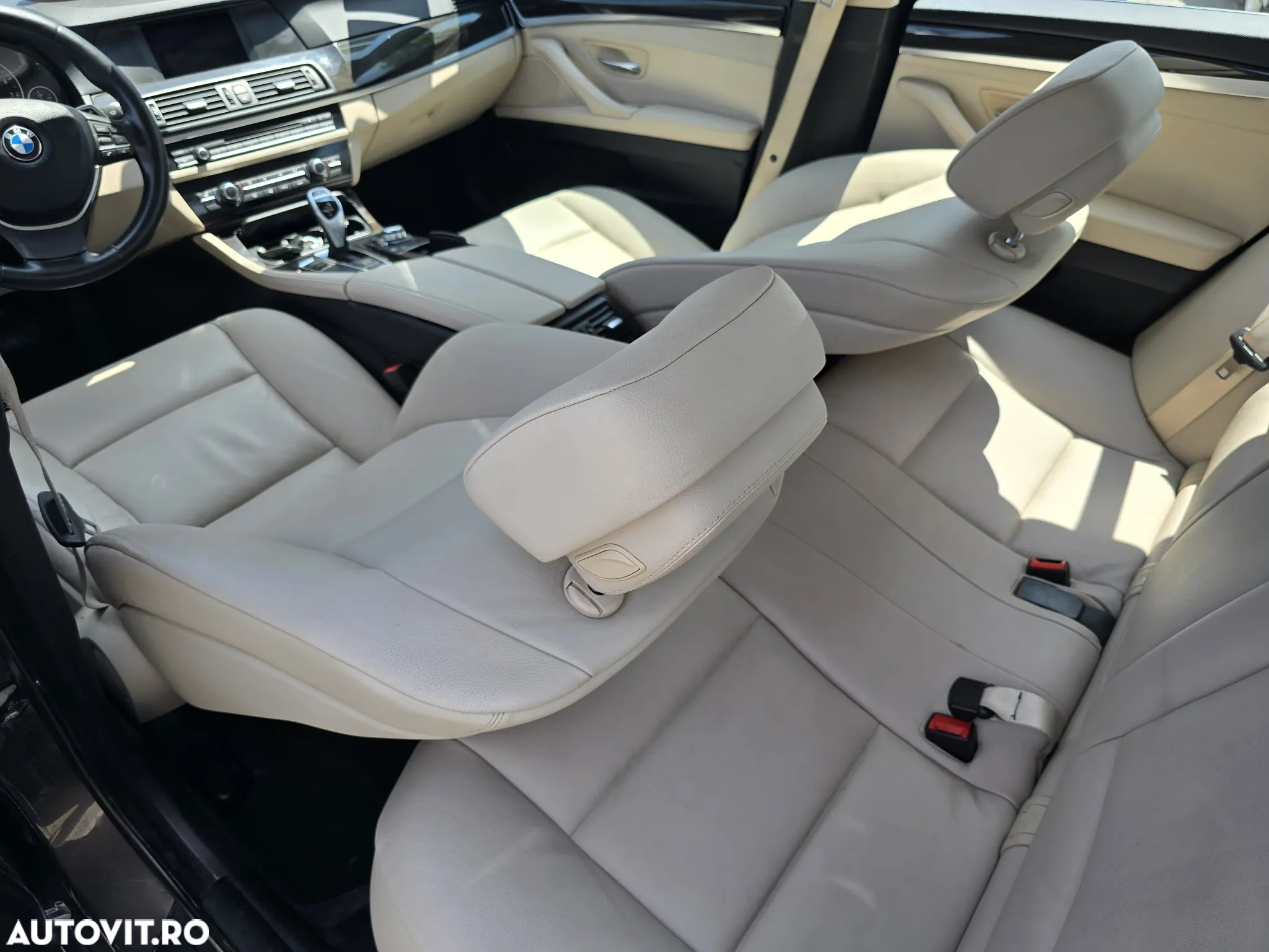 BMW Seria 5 523i Aut. - 9