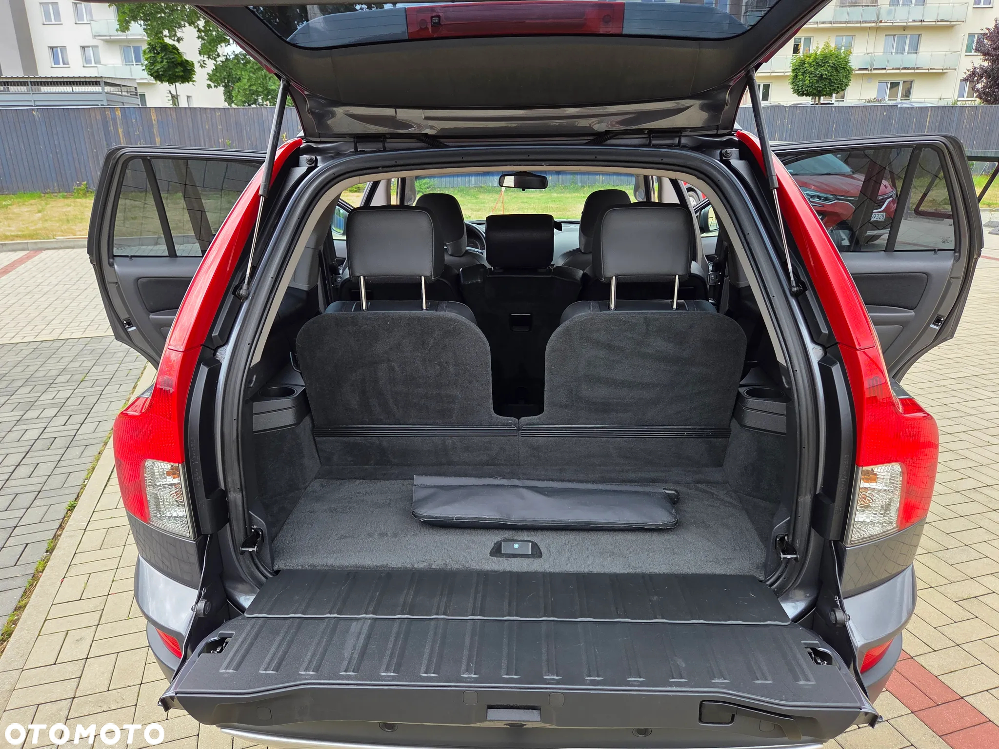 Volvo XC 90 D5 Momentum - 29