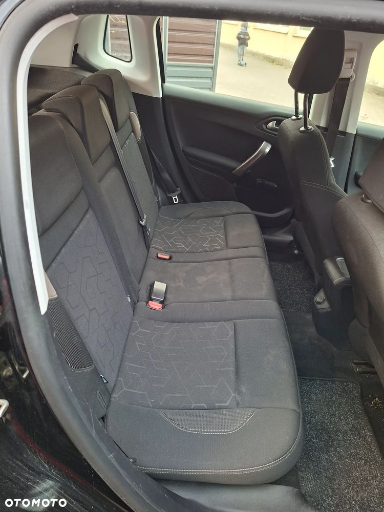 Peugeot 2008 e-HDi FAP 92 STOP & START Allure - 5