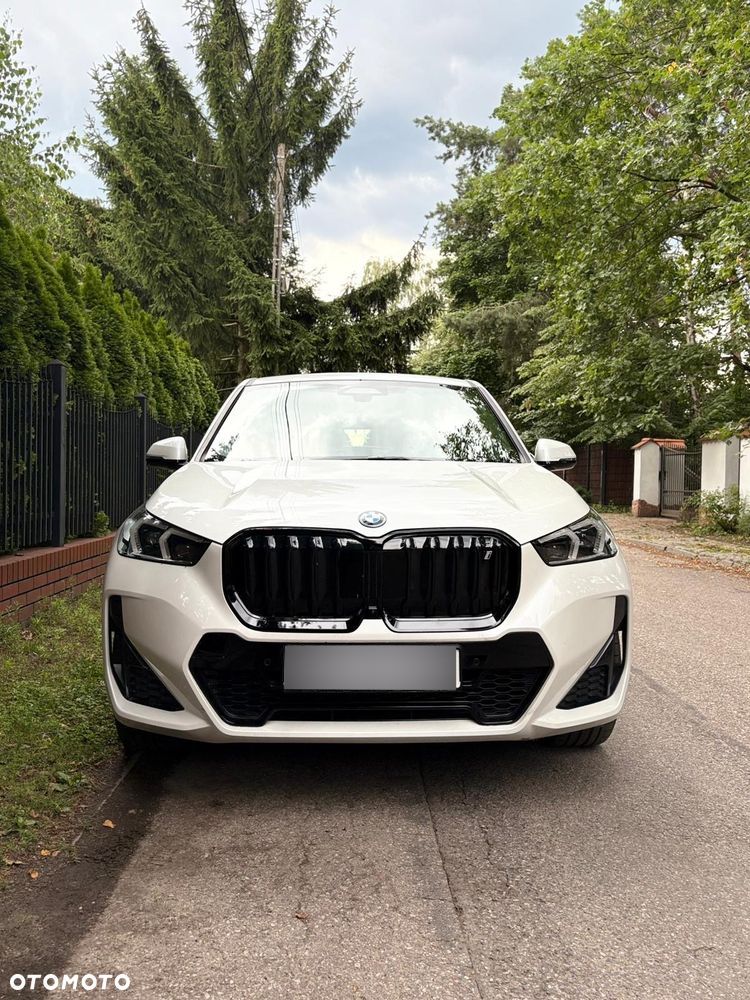 BMW iX1 - 6