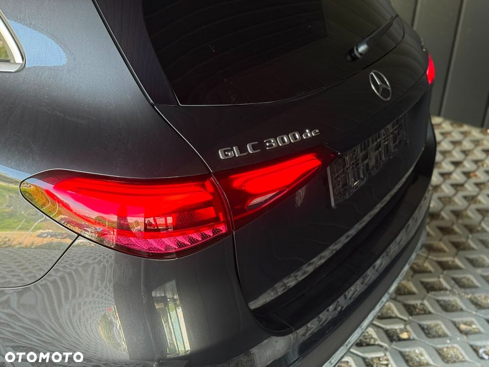 Mercedes-Benz GLC 300 de PHEV 4-Matic Avantgarde - 22