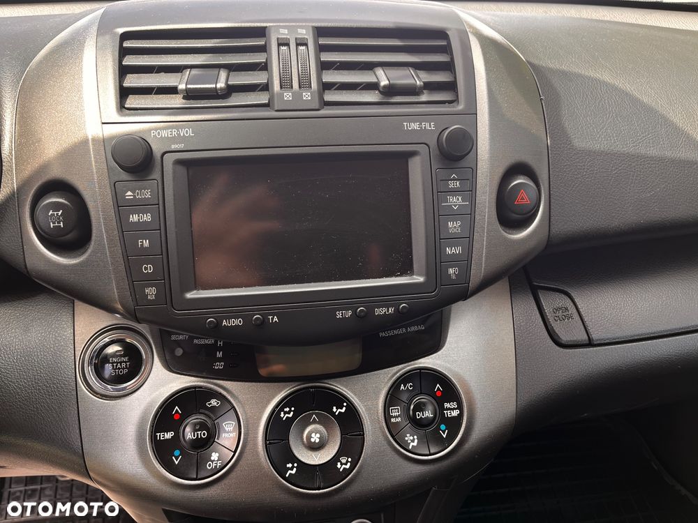 Toyota RAV4 2.2 D-CAT X - 22