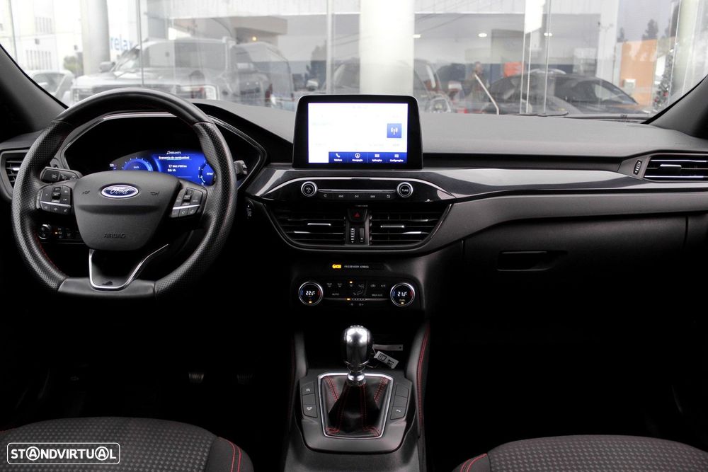 Ford Kuga 1.5 EcoBoost ST-Line - 23