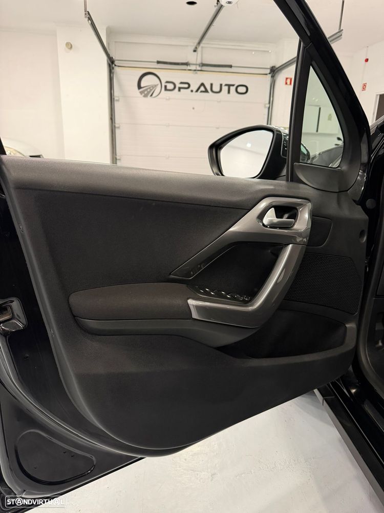 Peugeot 2008 1.2 PureTech Style - 22