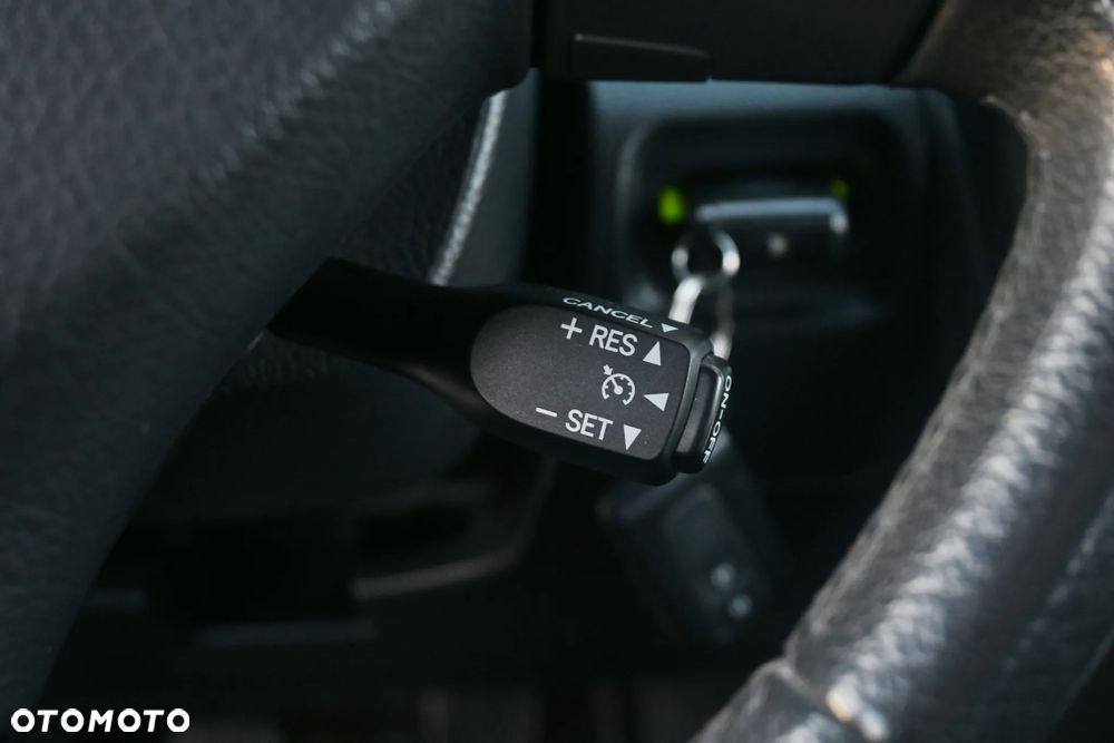 Toyota Corolla Verso 1.8 Sol + 7os - 37