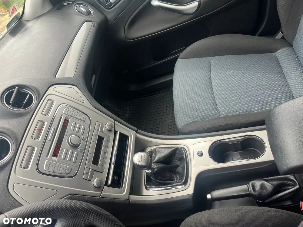 Ford Mondeo 1.8 TDCi Ambiente - 10