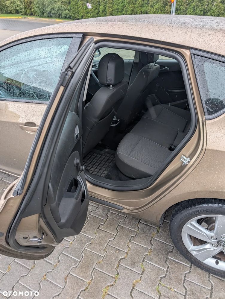 Opel Astra 1.4 T Enjoy - 15
