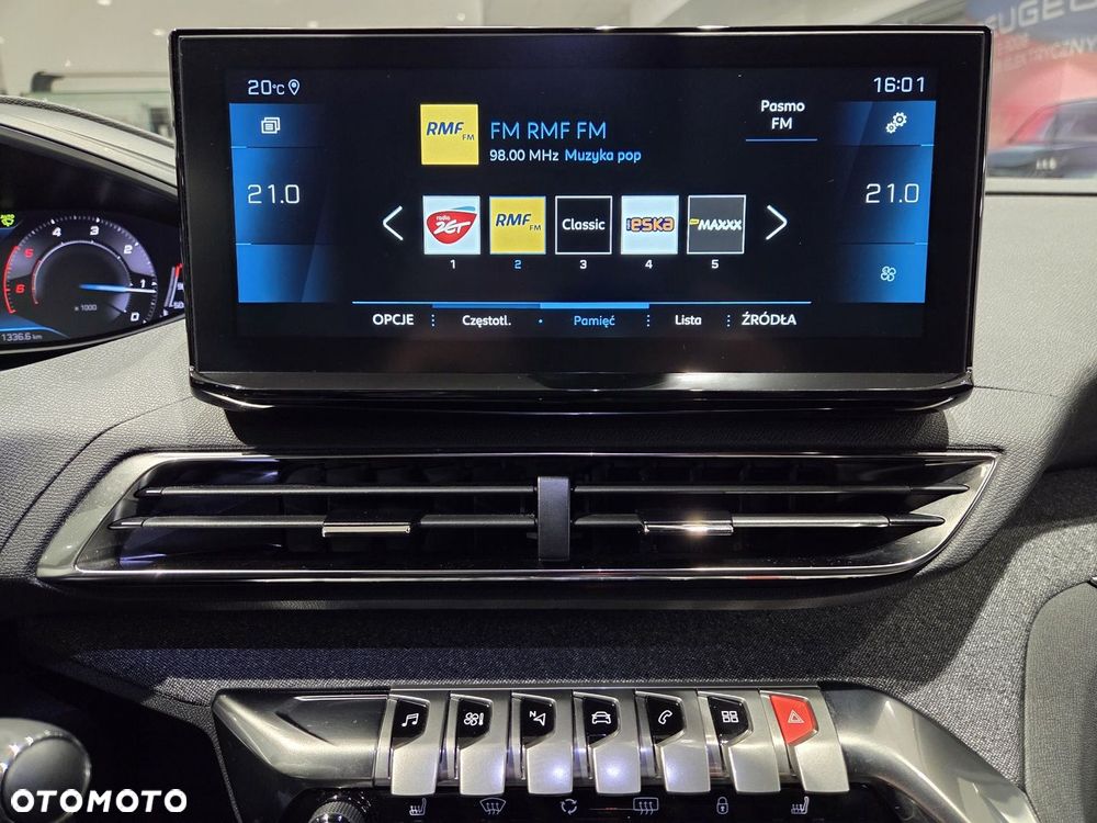 Peugeot 3008 1.5 BlueHDi Allure Pack S&S EAT8 - 24