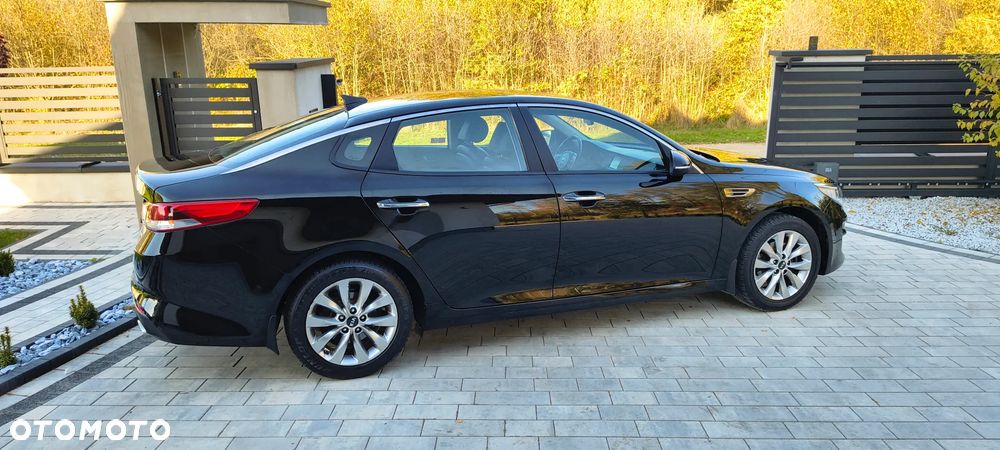 Kia Optima - 12