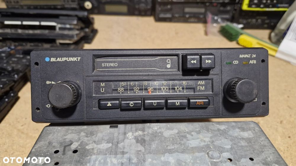 Radio BLAUPUNKT MAINZ 24 AUDI VW PORSCHE Opel Mercedes - 1