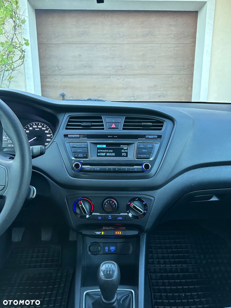 Hyundai i20 1.2 Elegant - 24