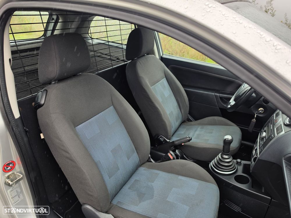 Ford Fiesta 1.4 TDCI - 13