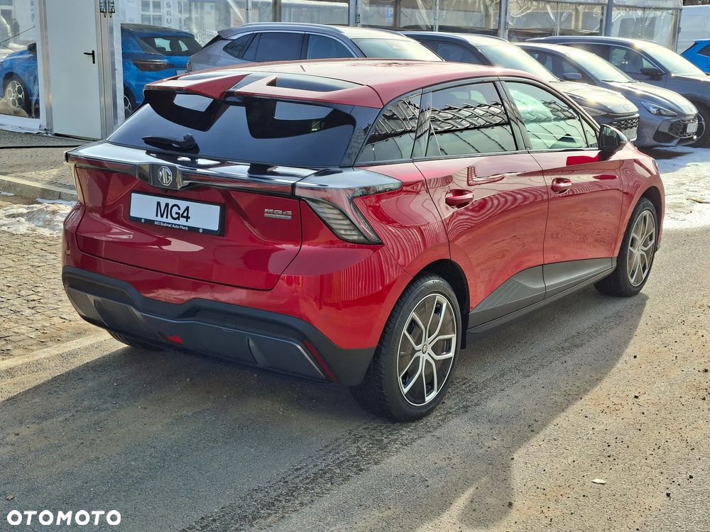 MG 4 Luxury 64 kWh - 6