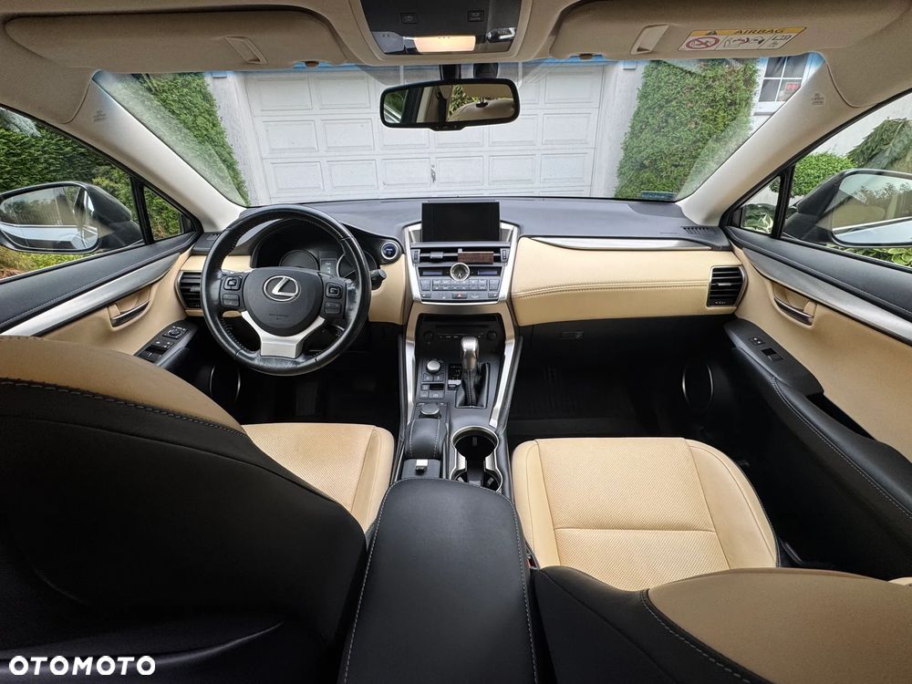 Lexus NX 300h Comfort AWD - 12