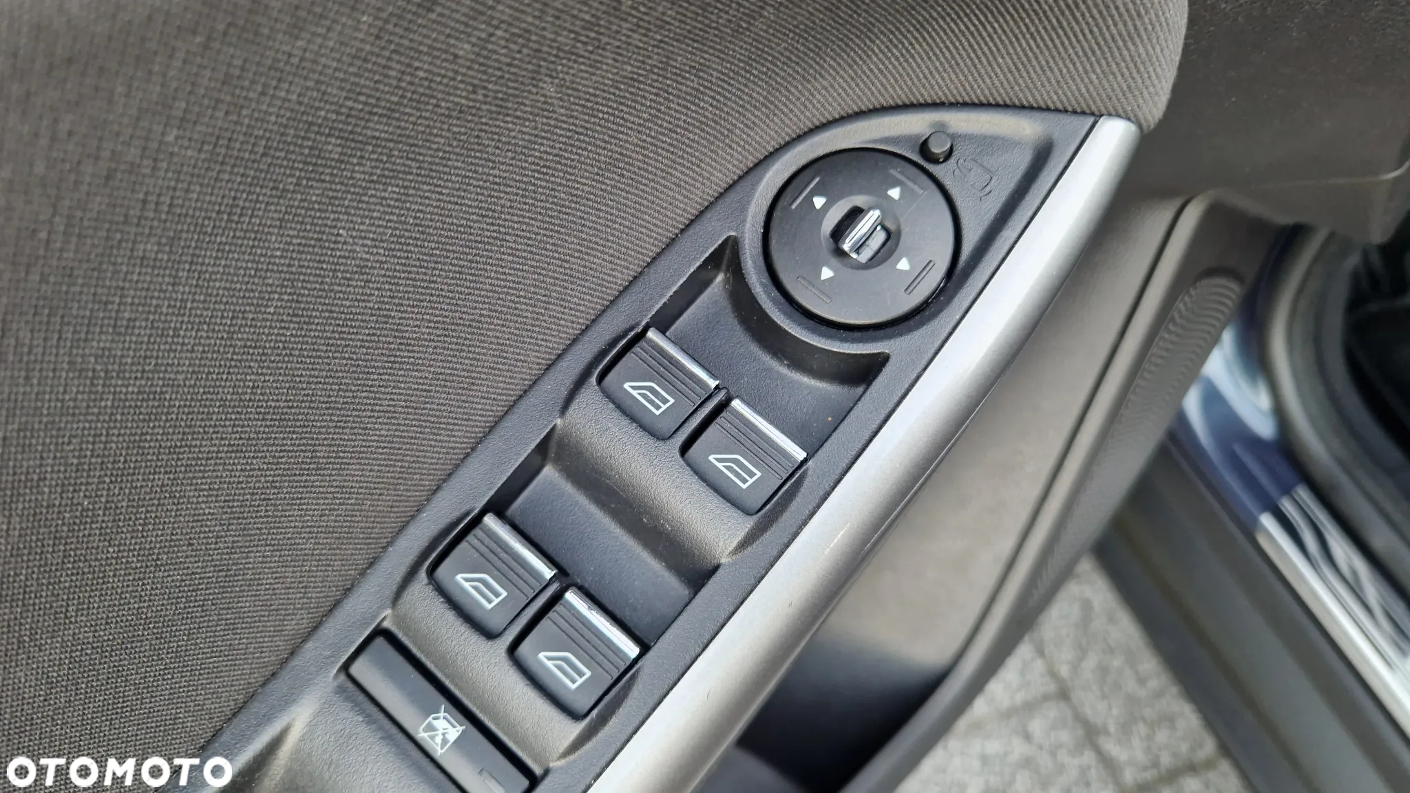Ford Focus 1.0 EcoBoost Start-Stopp-System Titanium - 24