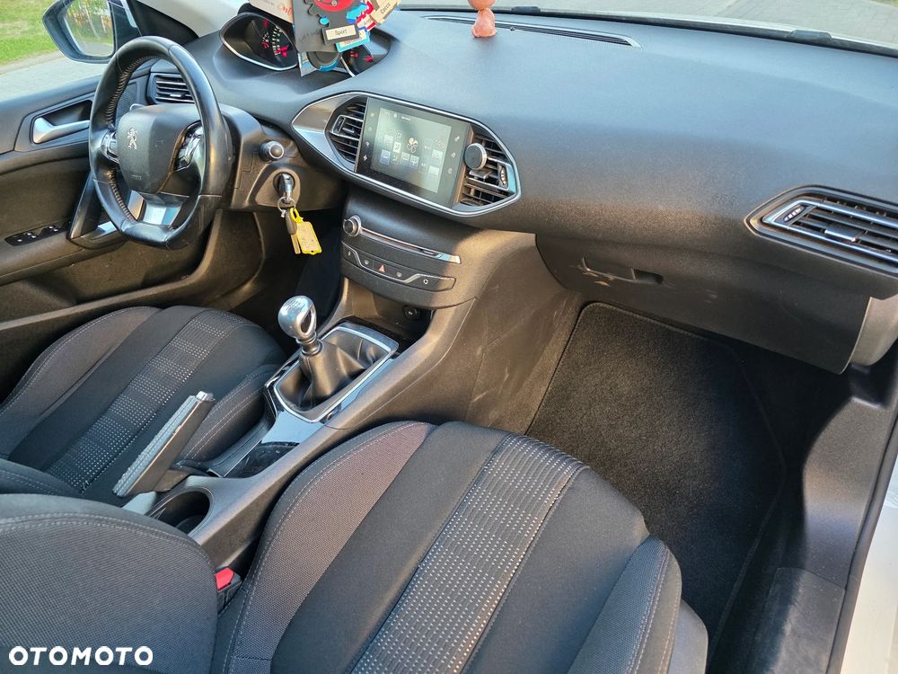 Peugeot 308 BlueHDi 120 Stop & Start Business-Line - 28