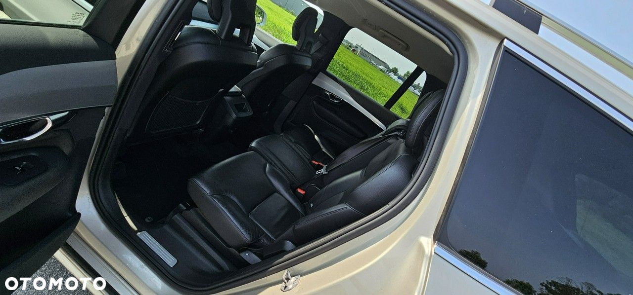 Volvo XC 90 - 20
