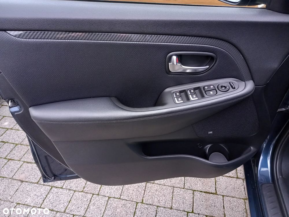 Kia Carens 1.7 CRDi XL 7os - 26
