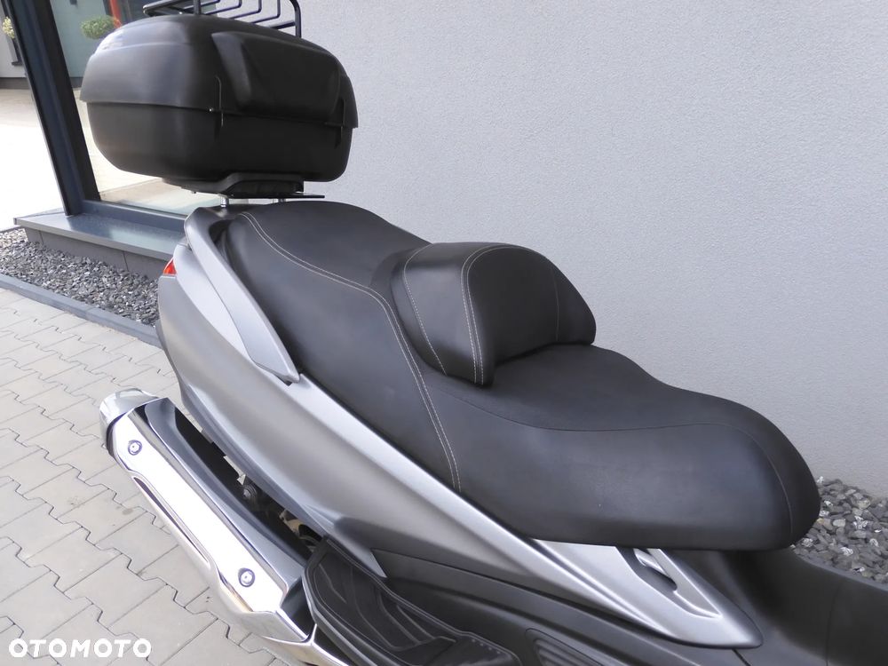 Suzuki Burgman - 6