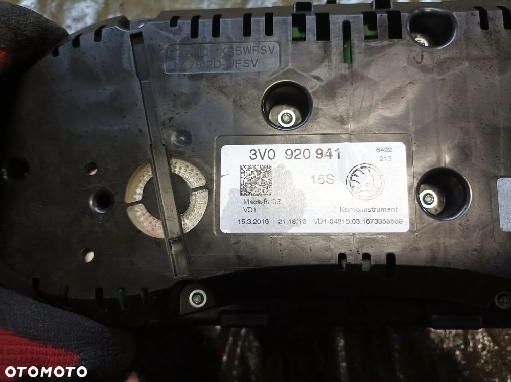 Skoda Superb III licznik zegar 2,0 TDI 3V0920941 - 3