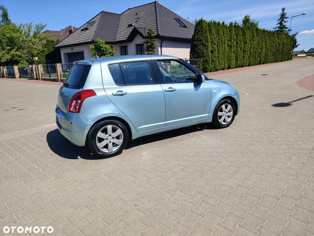 Suzuki Swift - 3
