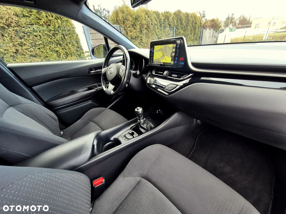 Toyota C-HR 1.2 T Premium - 32