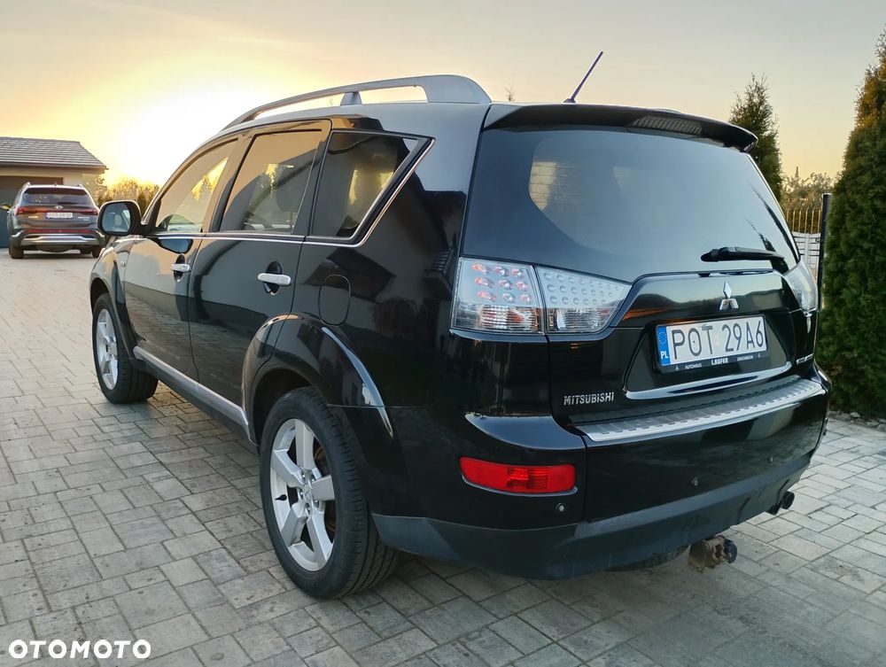 Mitsubishi Outlander 2.0 DID Intense + SE - 4