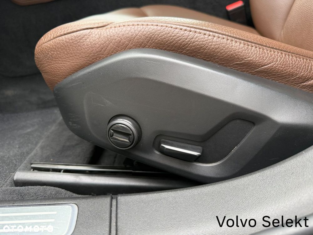 Volvo V90 Cross Country - 16