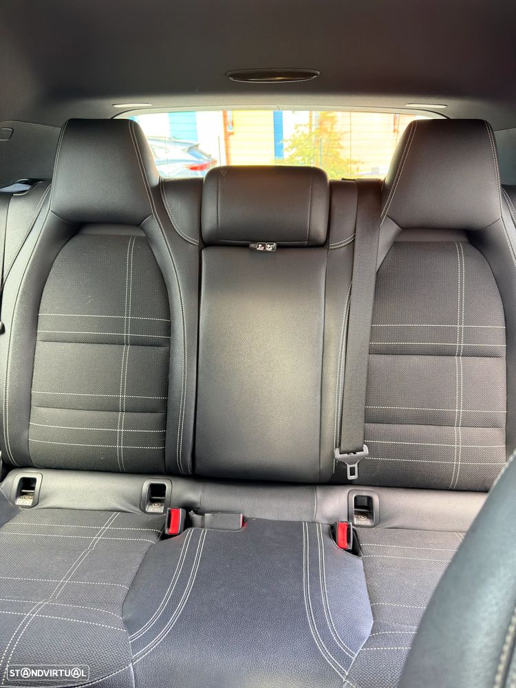 Mercedes-Benz A 180 d Urban - 11