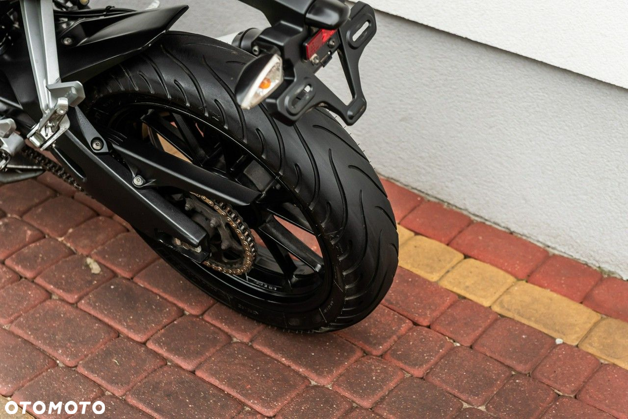 Yamaha MT - 8