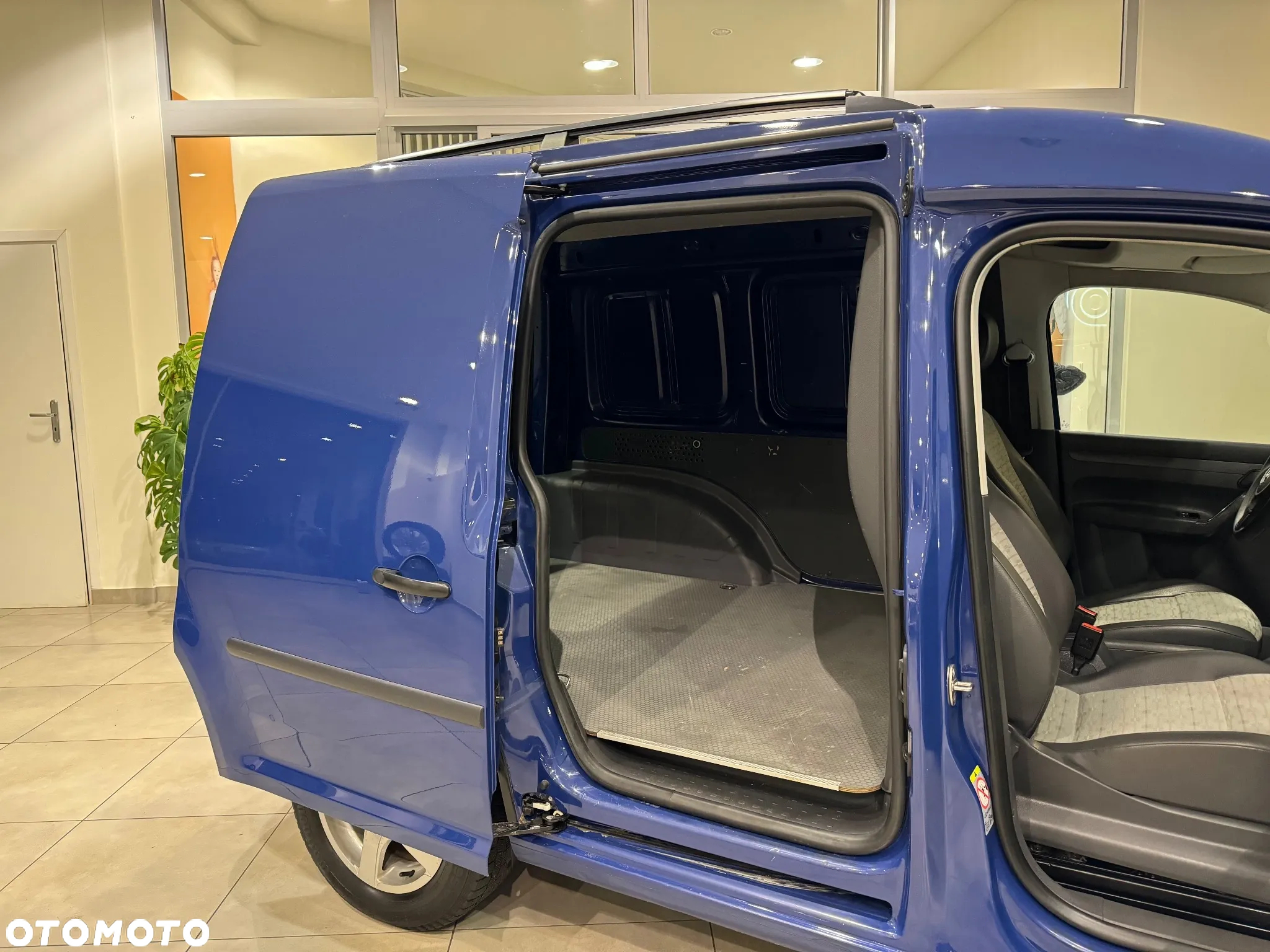 Volkswagen Caddy - 28