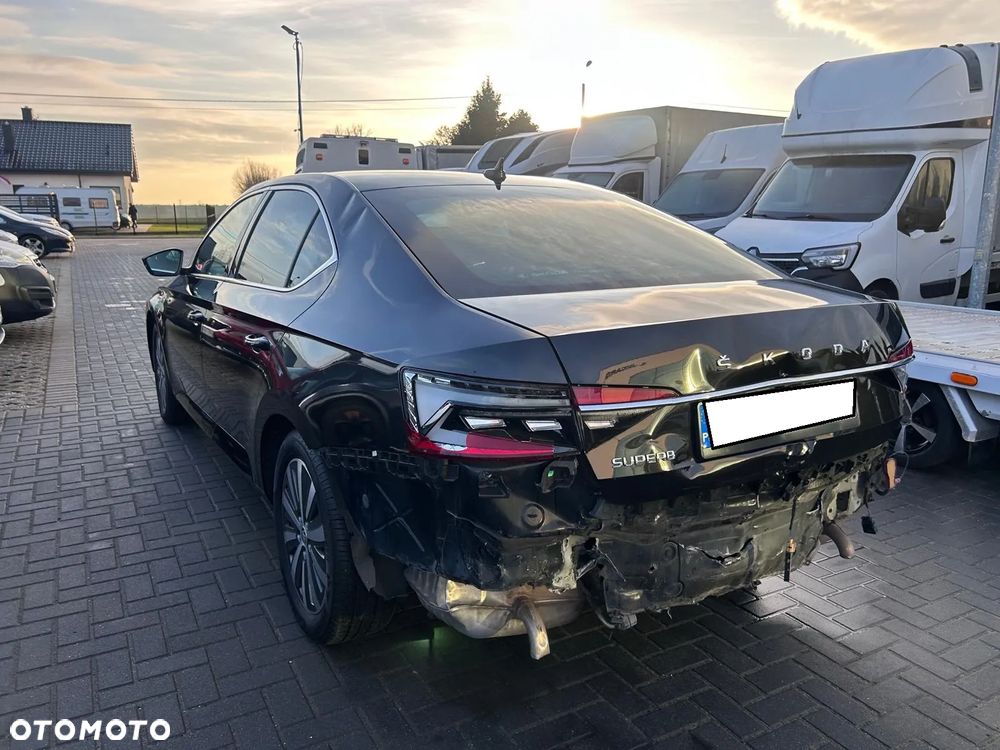 Skoda Superb 2.0 TSI Style DSG - 32
