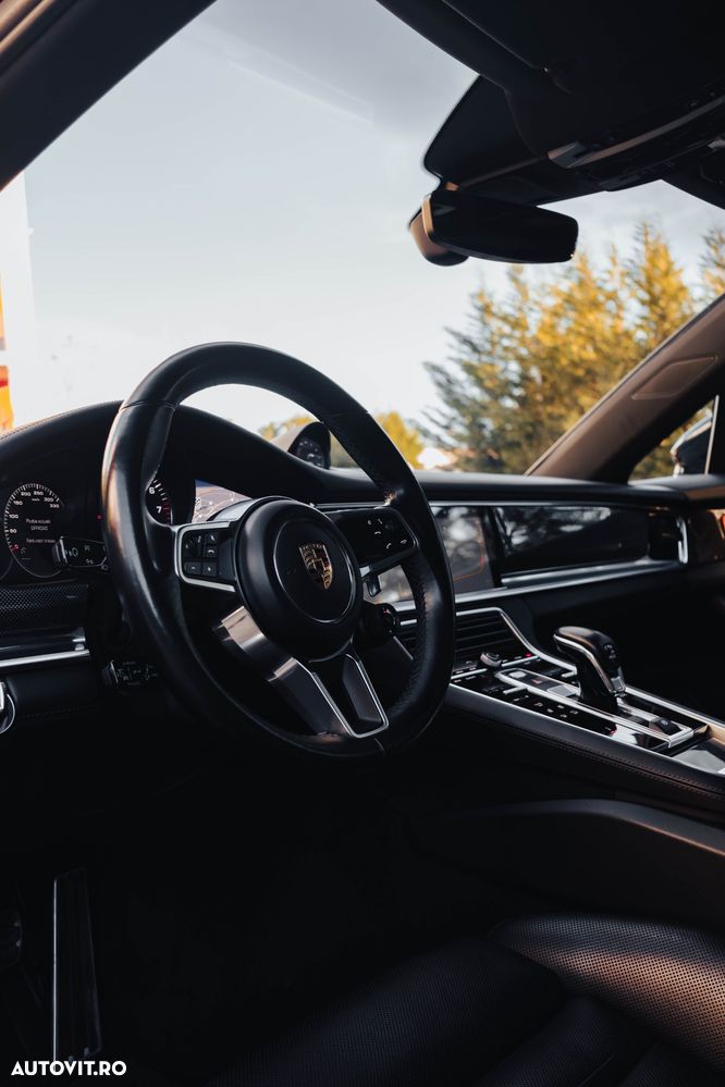 Porsche Panamera 4S - 11