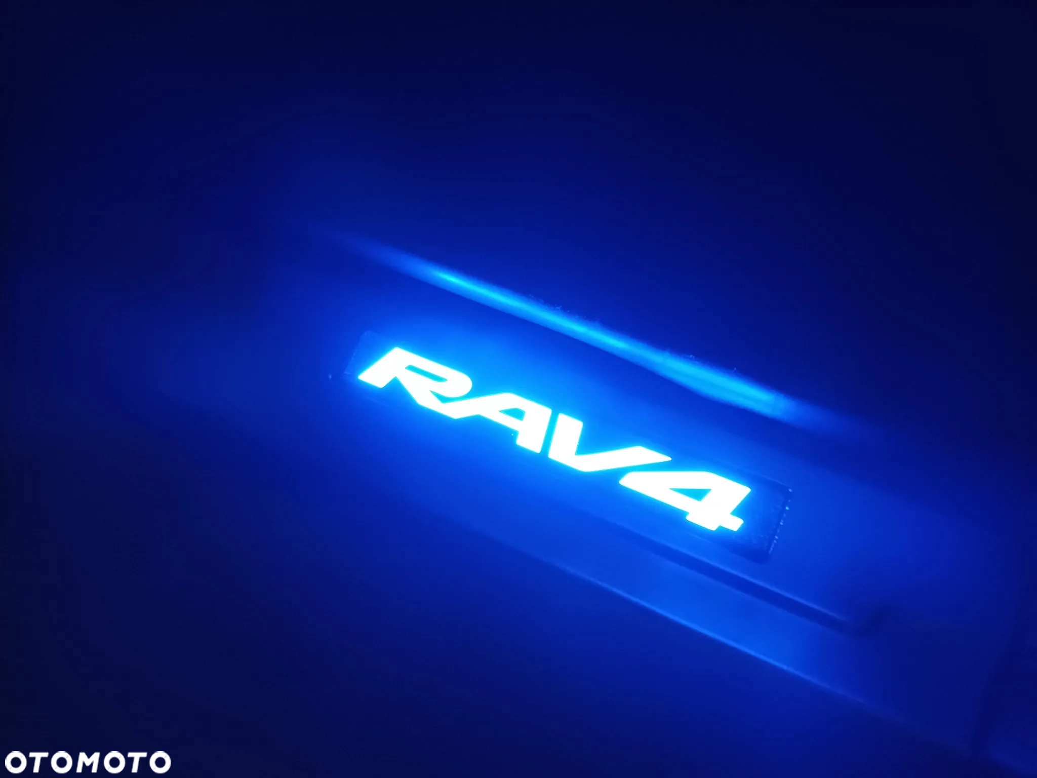 Toyota RAV4 - 11