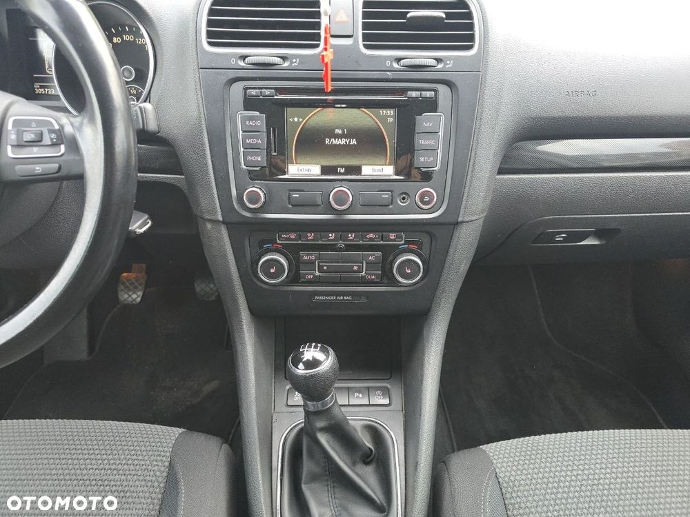 Volkswagen Golf 1.6 TDI Highline - 15
