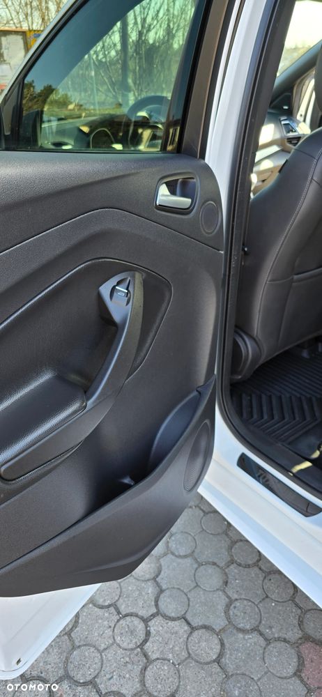 Ford Kuga 2.0 TDCi 2x4 ST-Line - 15