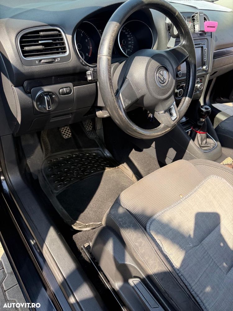Volkswagen Golf - 5