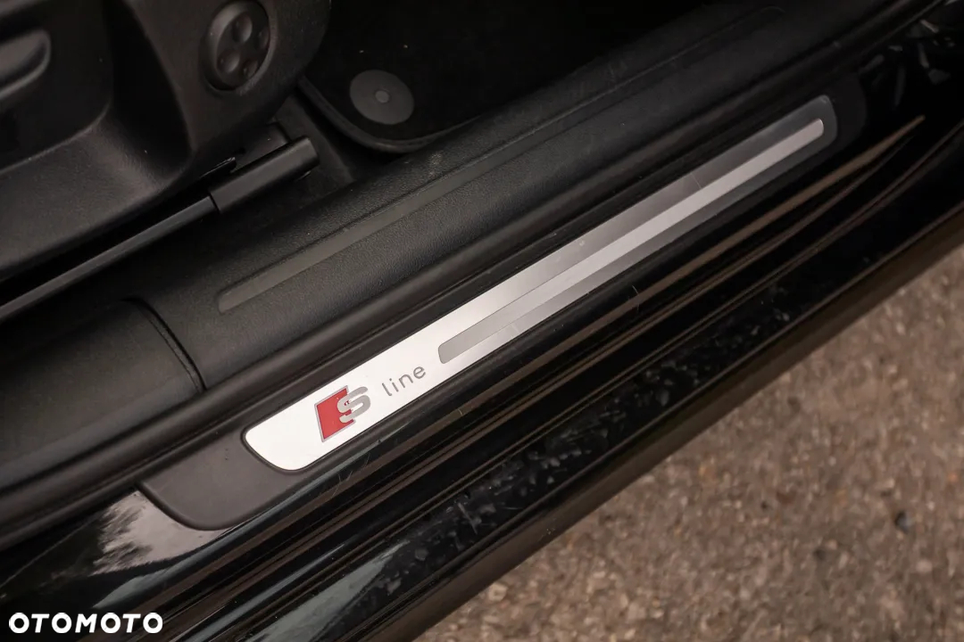 Audi A4 Avant 2.0 TDI DPF quattro S line Sportpaket - 22