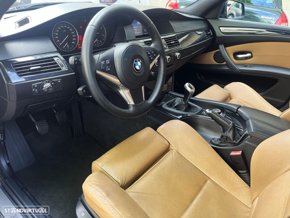 BMW 520 d Executive - 13
