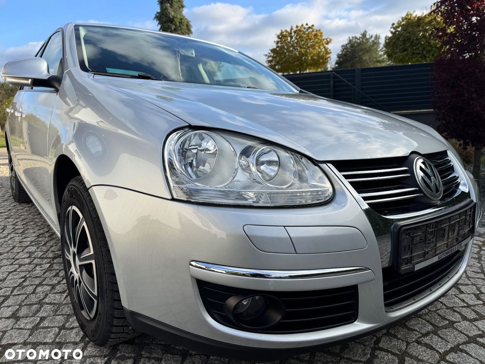 Volkswagen Jetta - 10