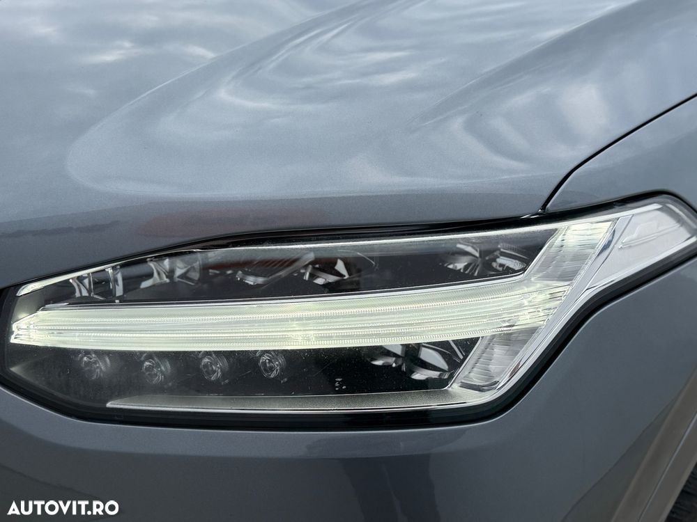 Volvo XC 90 T6 AWD Geartronic Momentum - 28