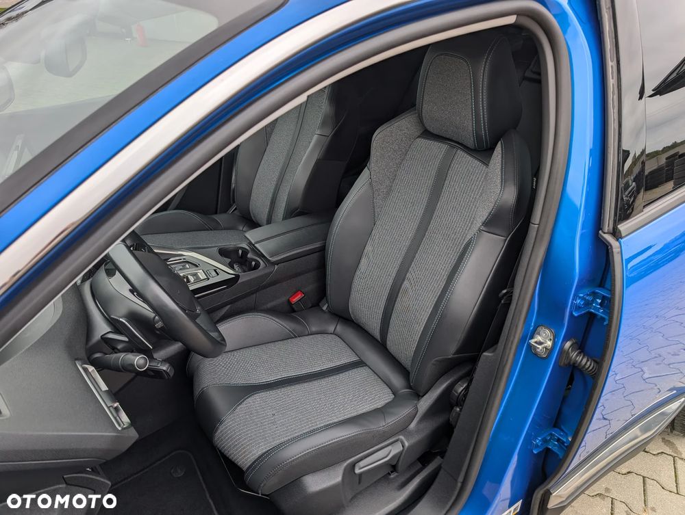 Peugeot 3008 1.2 PureTech GPF Allure S&S EAT8 - 34