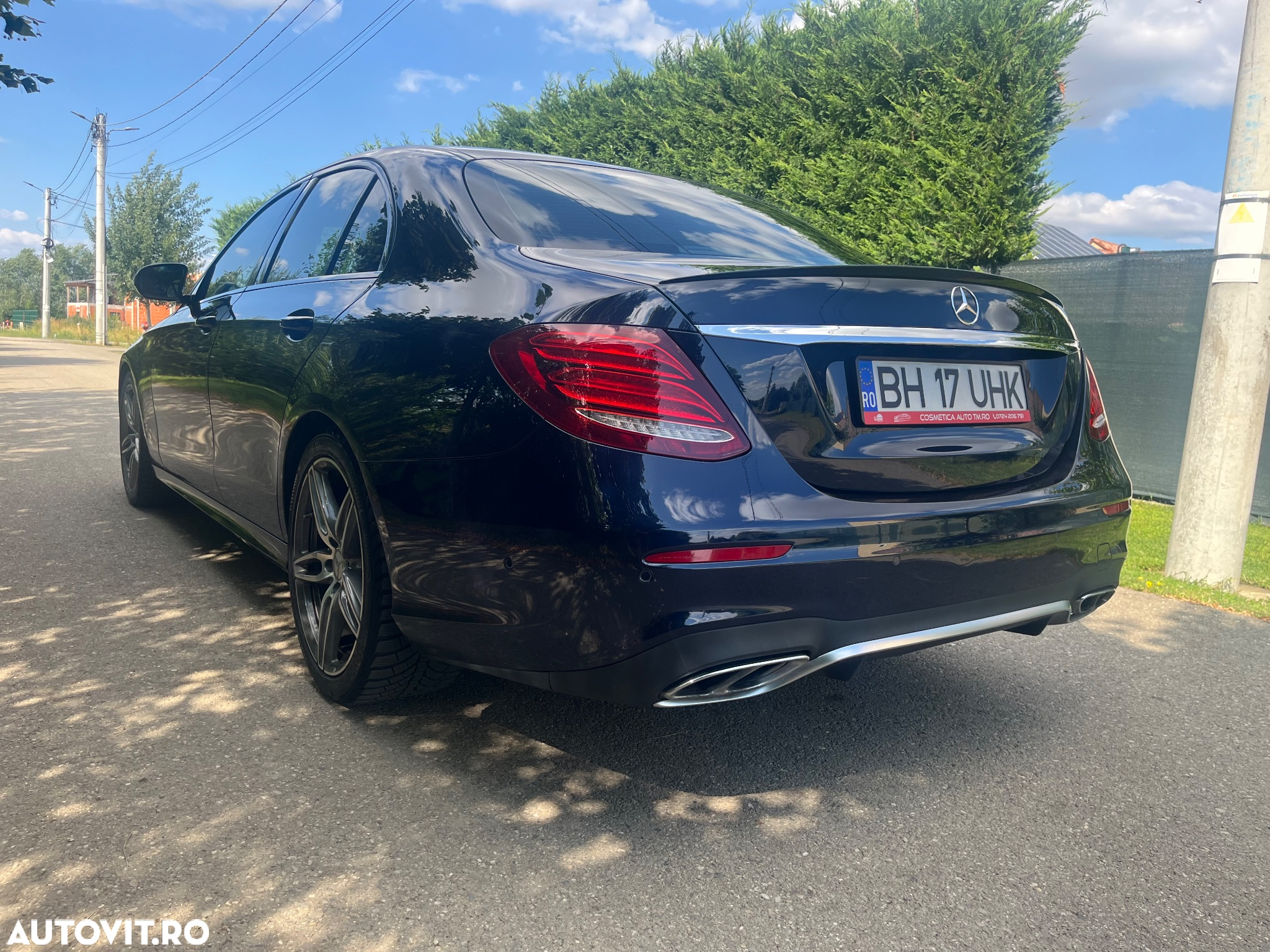 Mercedes-Benz E 43 AMG 4Matic 9G-TRONIC - 17