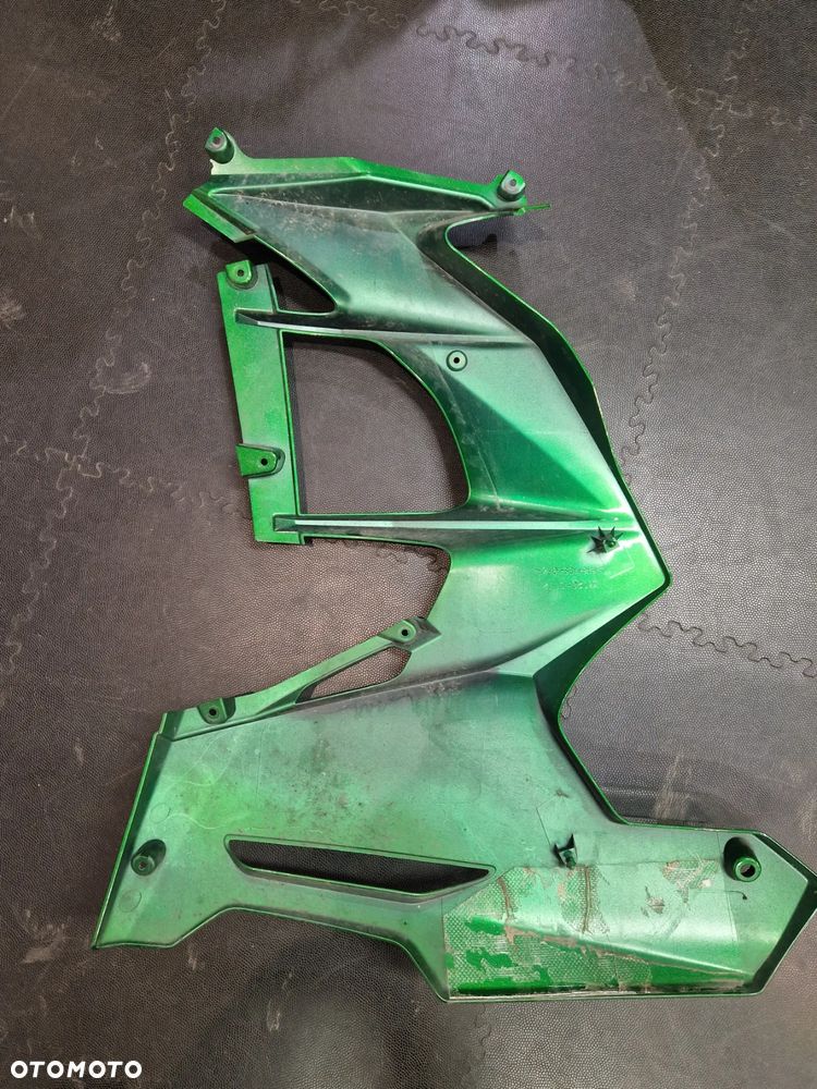 Oweiwka bok prawy Kawasaki H2 55028-0652 - 2