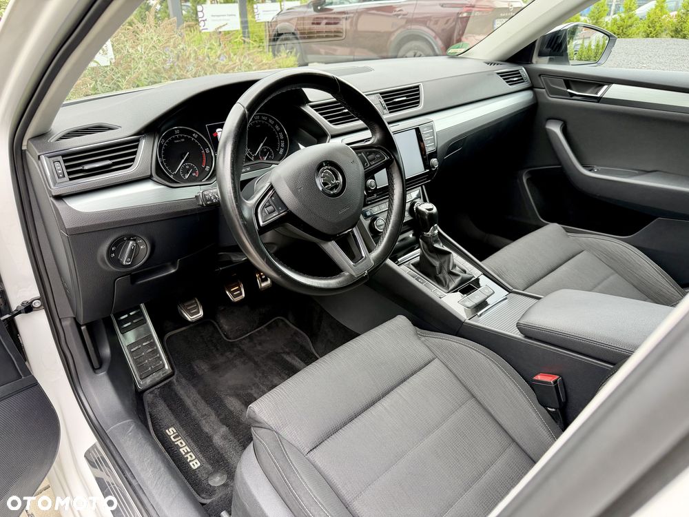 Skoda Superb 2.0 TDI Ambition - 20