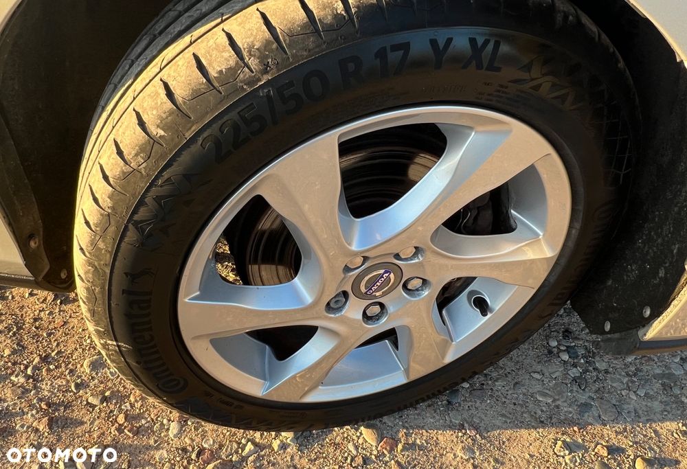 Volvo V40 Cross Country D2 Momentum - 28