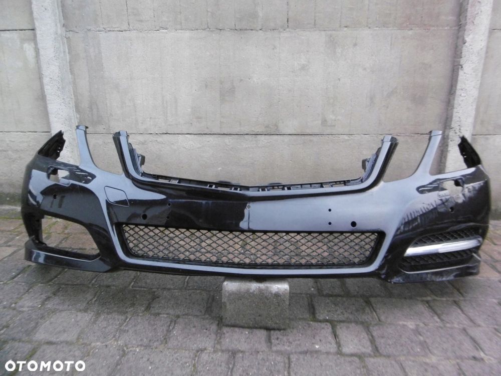 MERCEDES E-KLASA AVANTGARDE W212 - zderzak przedni - 1