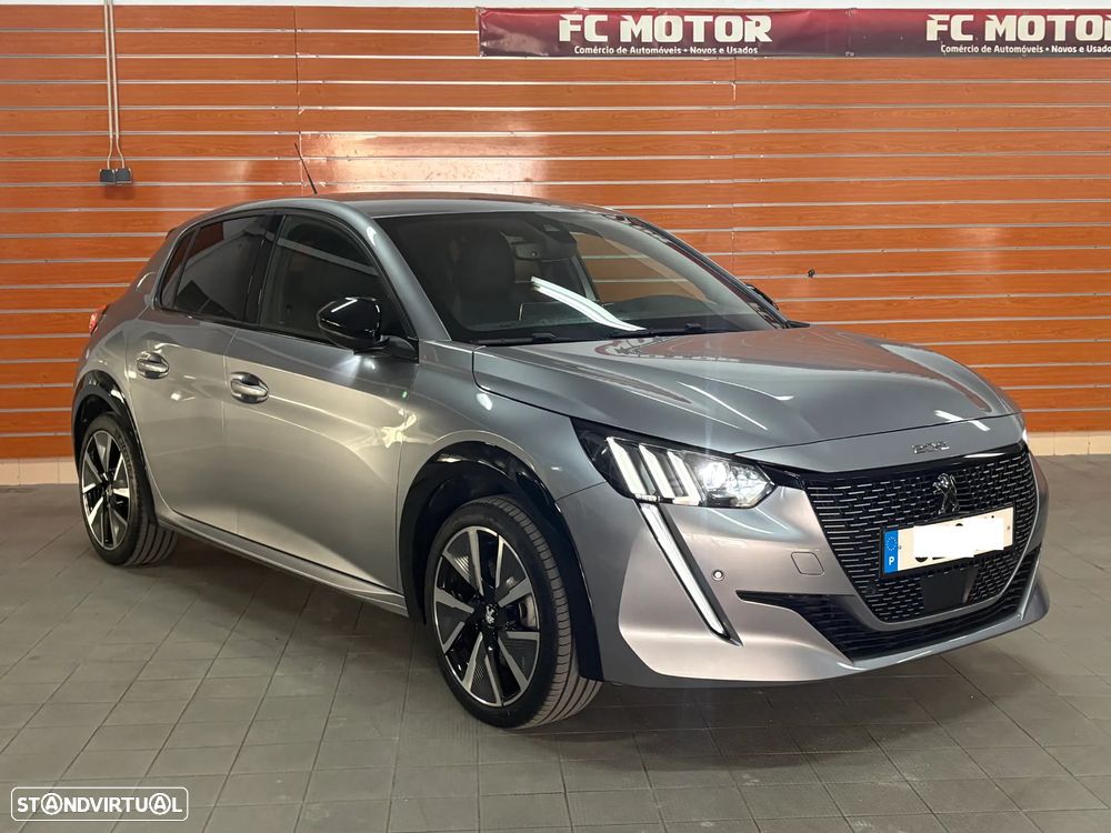 Peugeot e-208 GT - 1