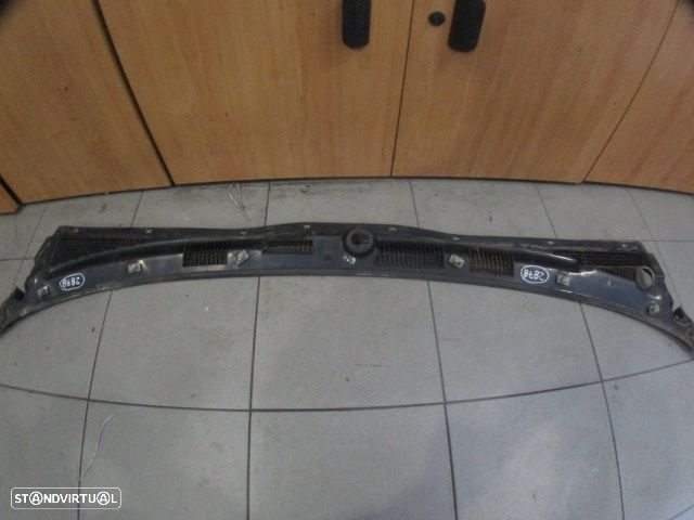 Grelha Friso ECJ10003 MG ZR 2001 1.4I 103CV 5P VERMELHO FRT TORPEDO - 2