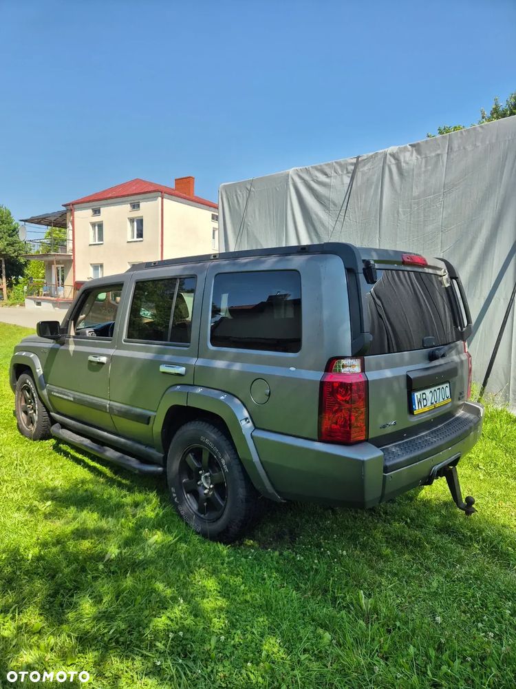 Jeep Commander - 2